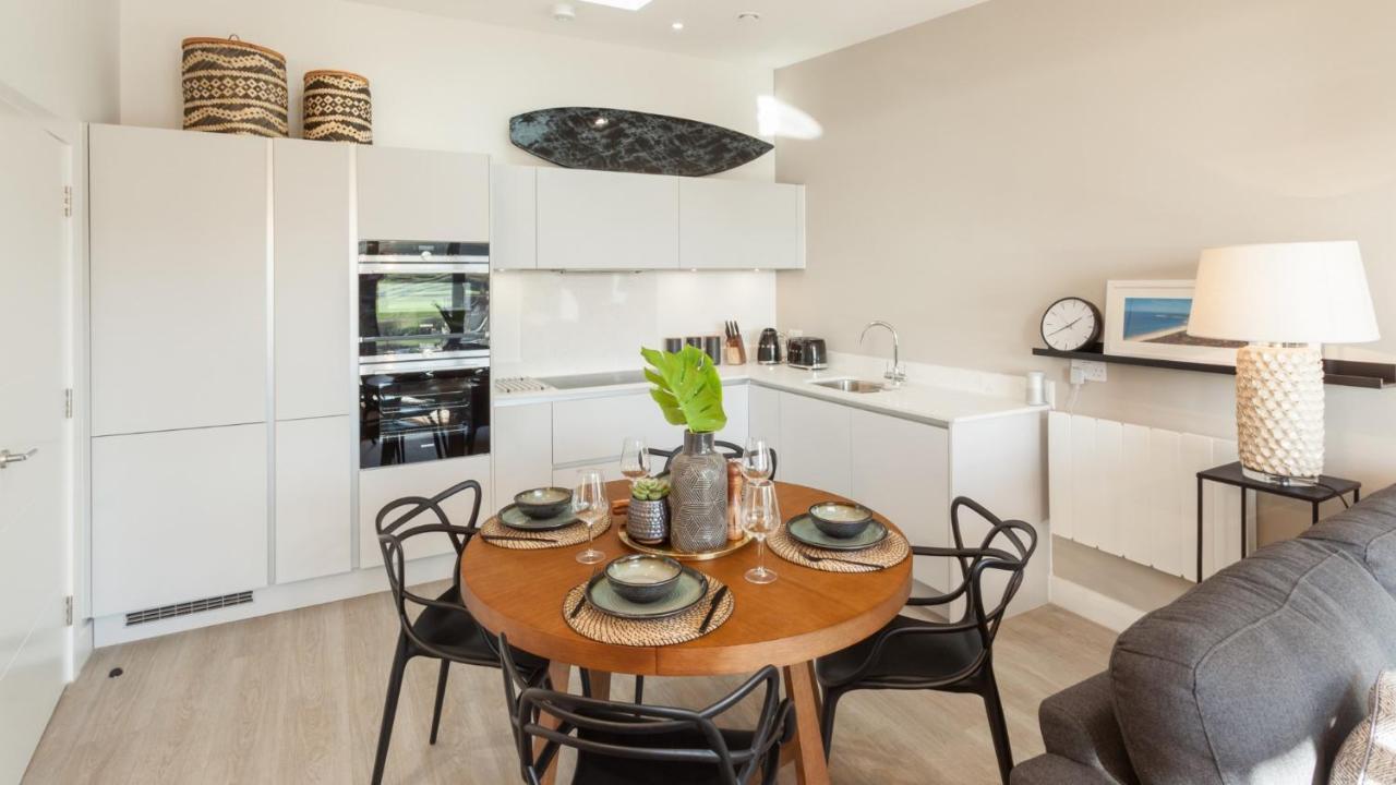 2 Woolacombe West - Luxury Apartment At Byron Woolacombe, Only 4 Minute Walk To Woolacombe Beach! Exterior photo
